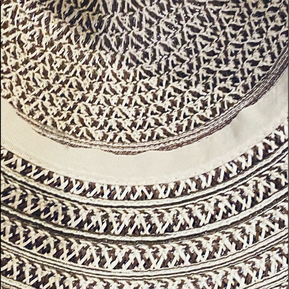 🌟2xHP🌟NWOT Marled Brown & Cream Floral Straw Hat - Picture 9 of 10